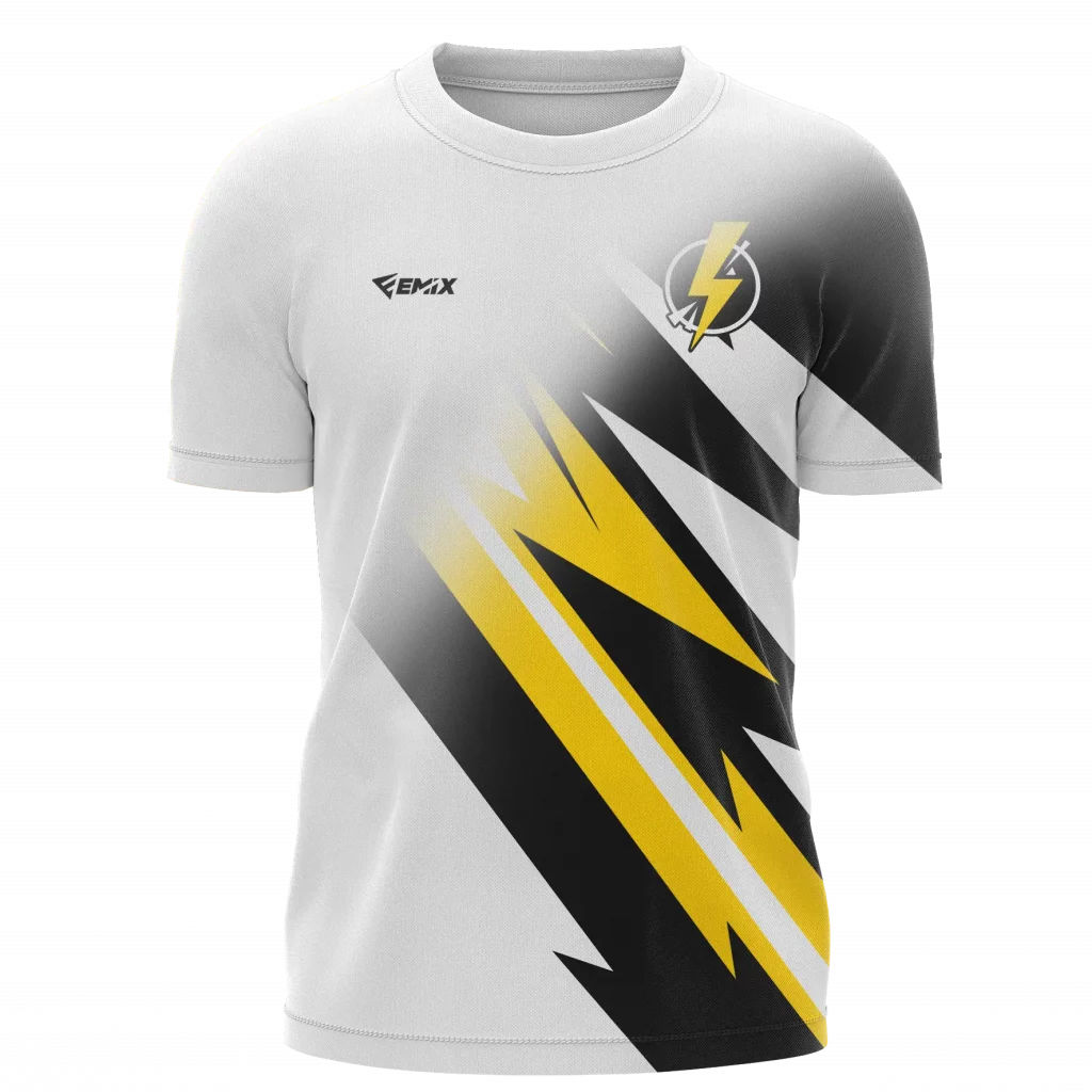 Camiseta gaming con un degradado de blanco hacia el color para mostrar que es personalizable con el diseño que quiera el cliente